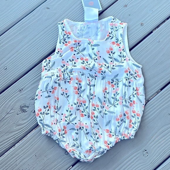 Baby Girl Romper Outfit Floral Bubble 6/12m NWT Bamboo Soft New Baby Shower Gift - Picture 2 of 5